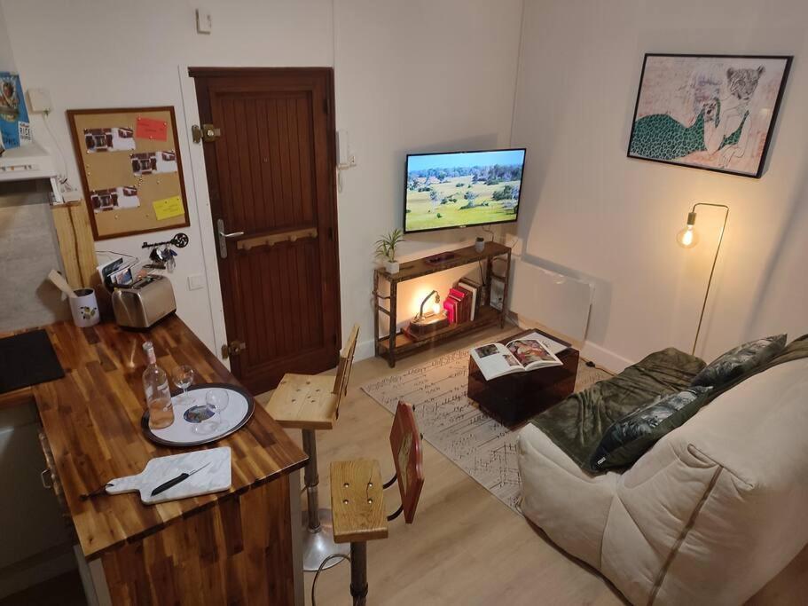 Deco Vintage - 5Mn Du Centre - Tv Connectee Apartman Pau Kültér fotó